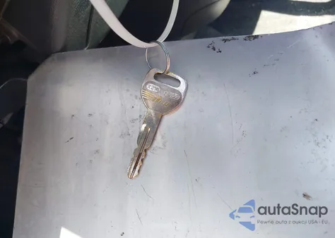 2000 Honda Cr-V Lx from USA, damaged, VIN JHLRD1845YC044176